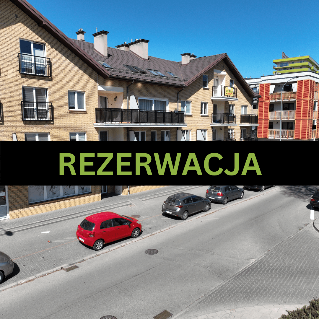 Zdjęcie bloku na ulicy Sobieskiego, w którym zostało zarezerwowane mieszkanie