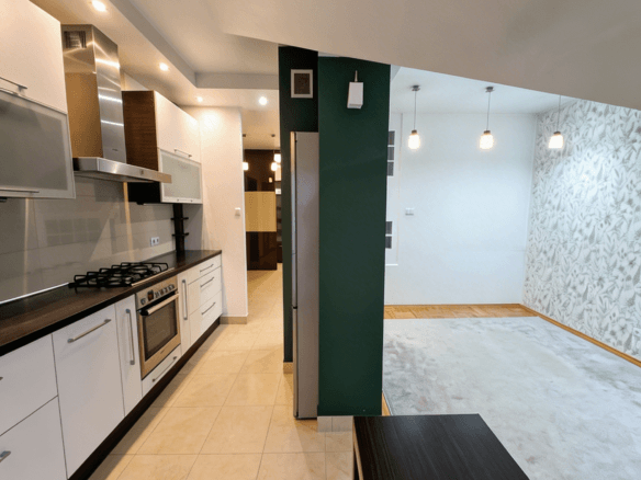 Salon z kuchnią w mieszkaniu na ulicy Sobieskiego w Białymstoku