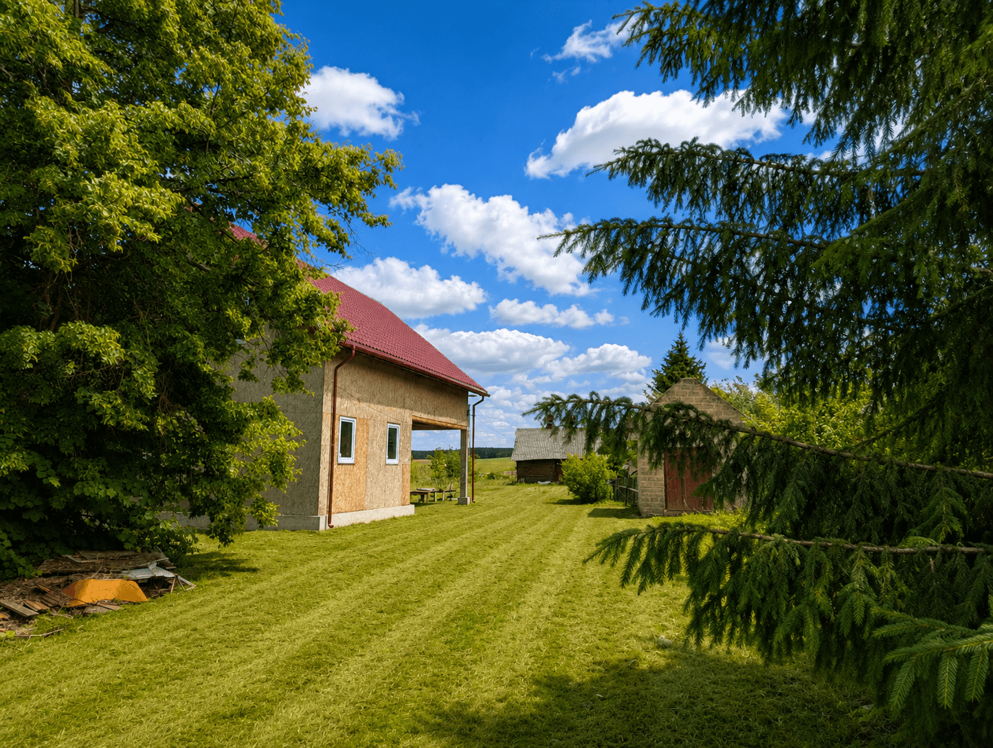 Zdjęcie przedstawia widok domu na Podlasiu